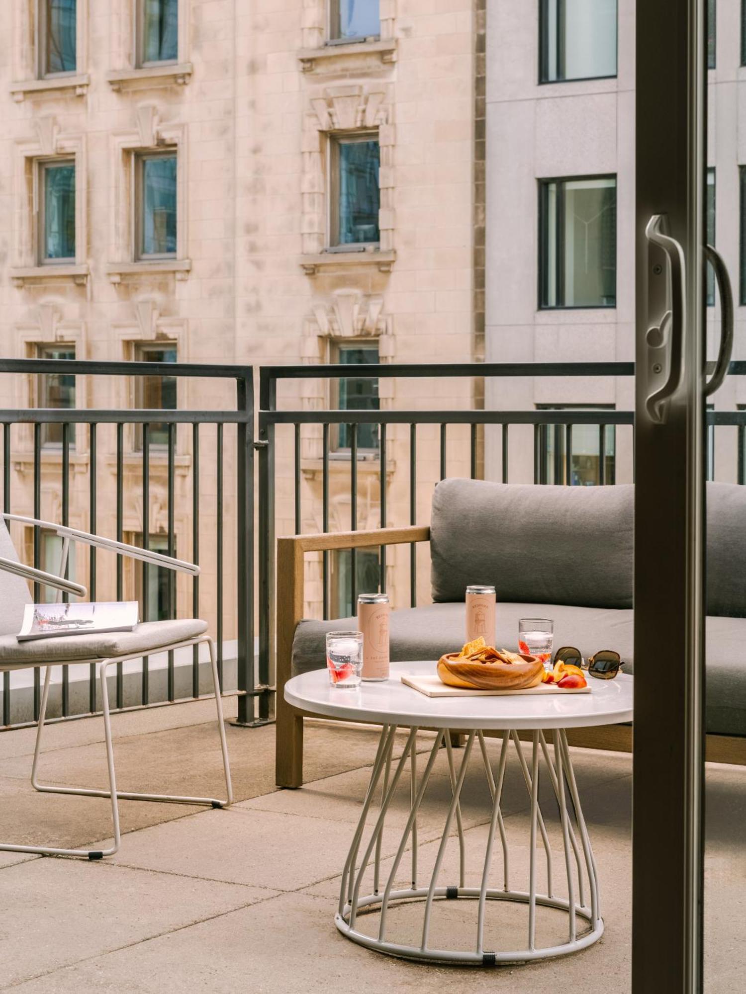 Sonder Penny Lane Aparthotel Montreal Exterior photo