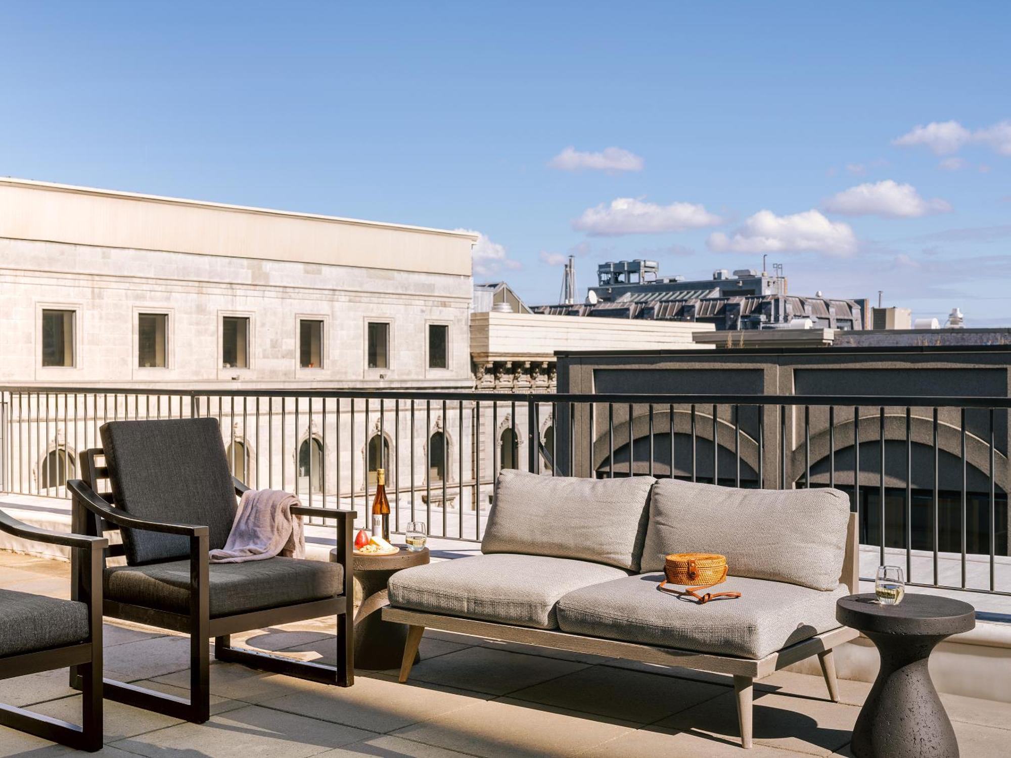 Sonder Penny Lane Aparthotel Montreal Exterior photo