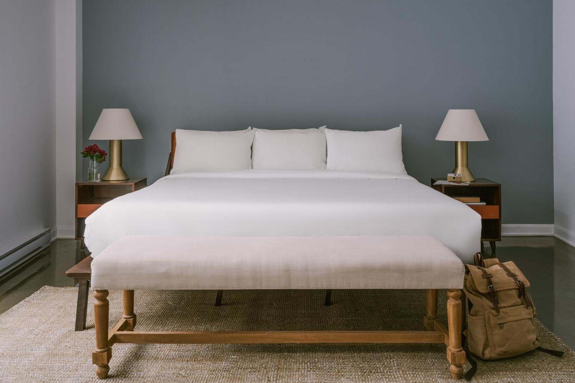 Sonder Penny Lane Aparthotel Montreal Room photo